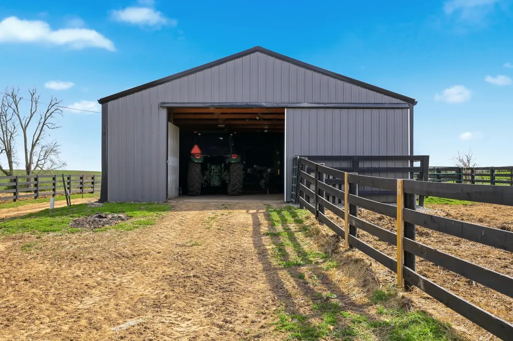 279 Dossett Lane Harrodsburg KY 40330