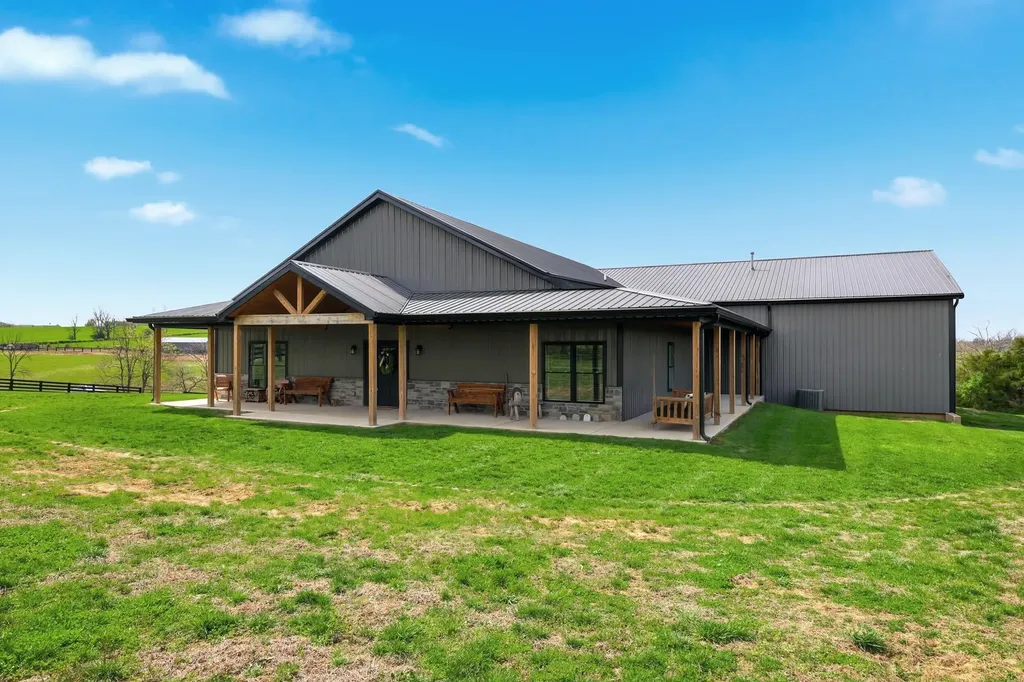 279 Dossett Lane Harrodsburg KY 40330