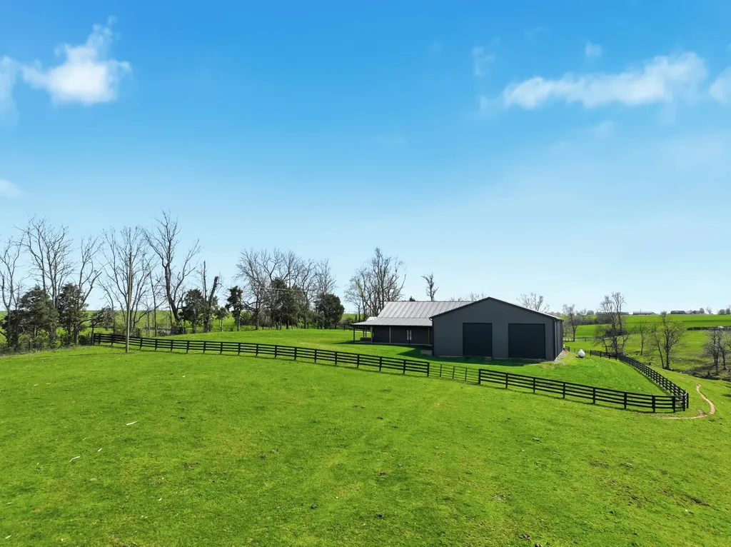 279 Dossett Lane Harrodsburg KY 40330