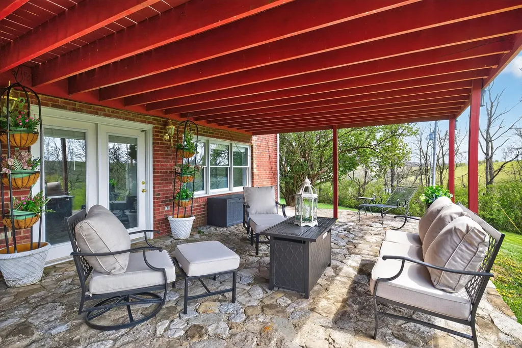 1775 Irvine Road Winchester KY 40391