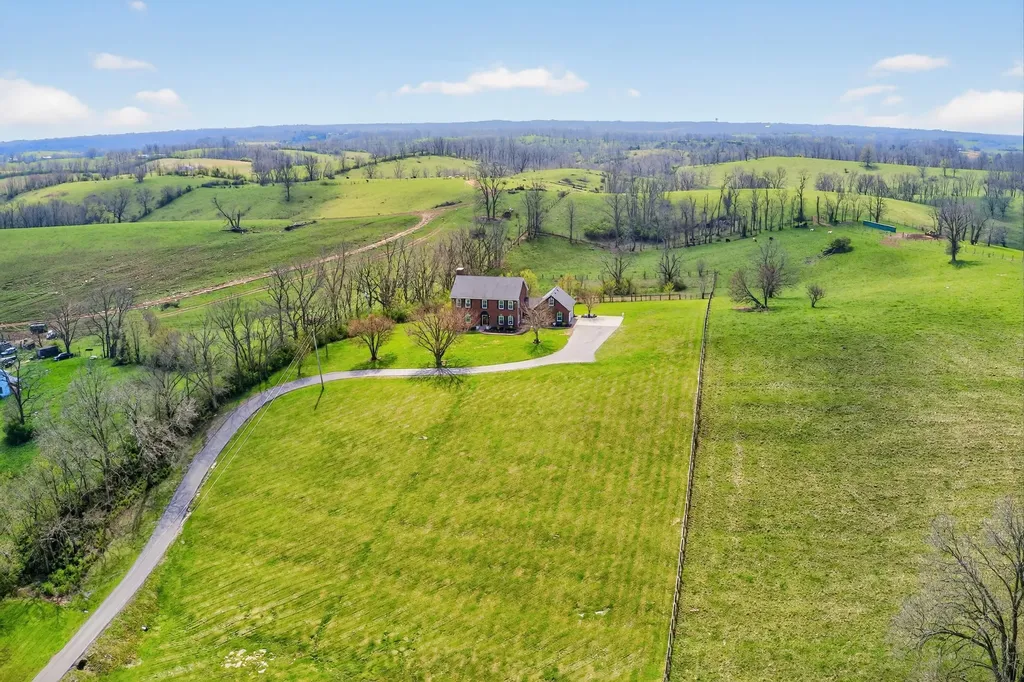 1775 Irvine Road Winchester KY 40391
