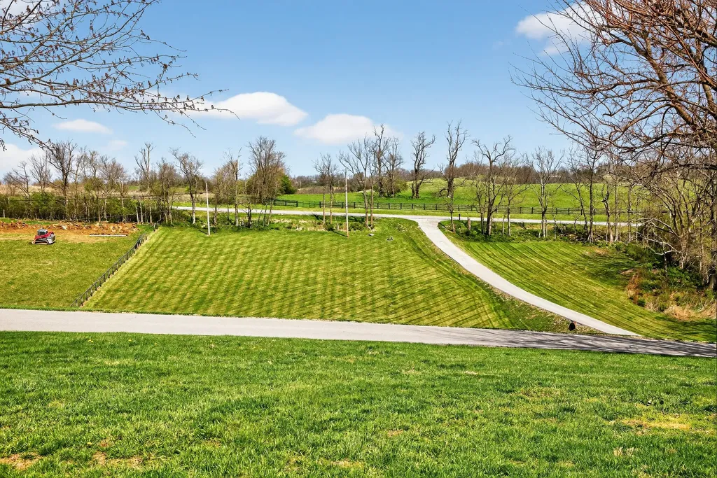 1775 Irvine Road Winchester KY 40391