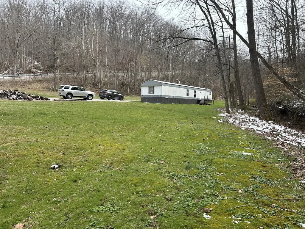 3252 Scotts Branch Road Vanceburg KY 41179