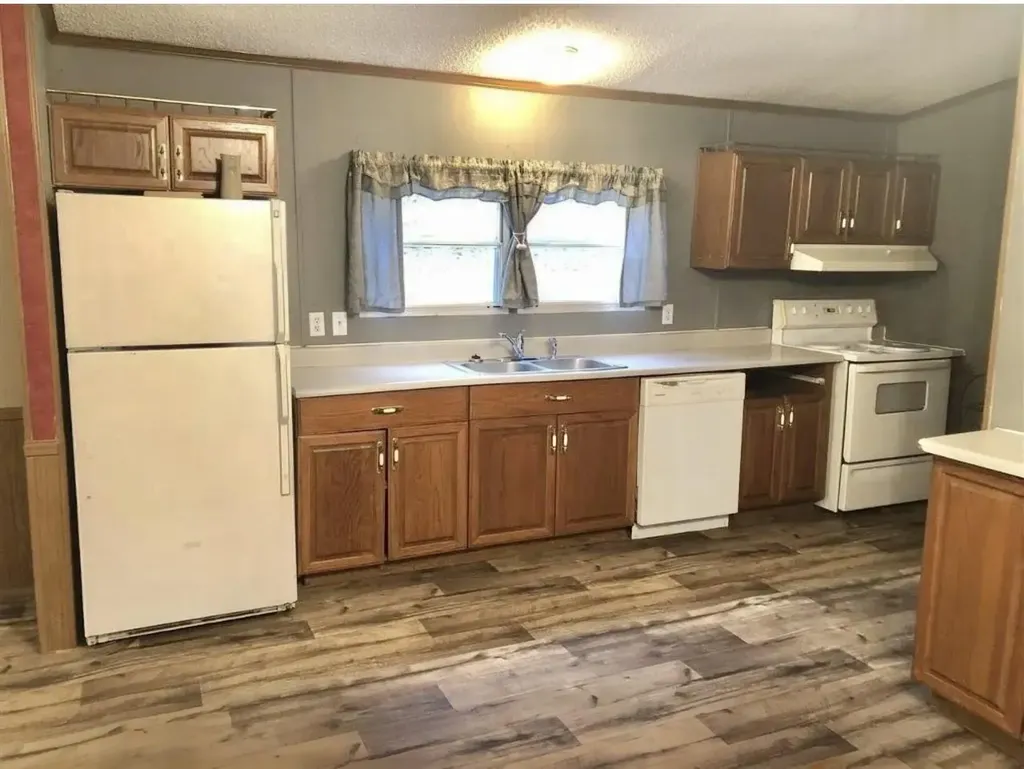 3252 Scotts Branch Road Vanceburg KY 41179