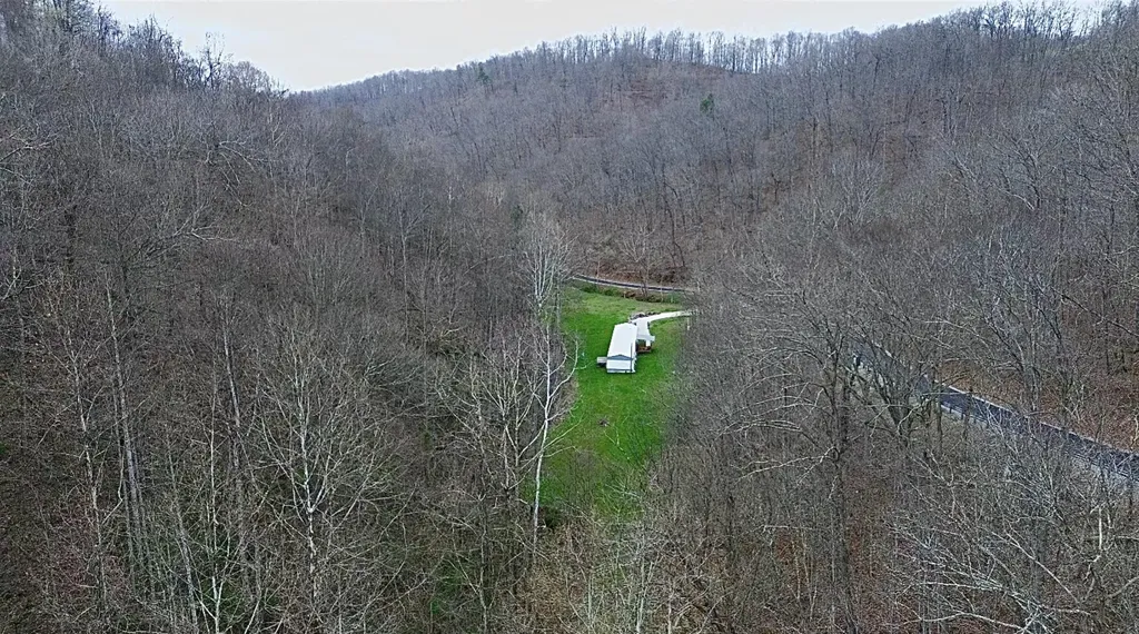 3252 Scotts Branch Road Vanceburg KY 41179