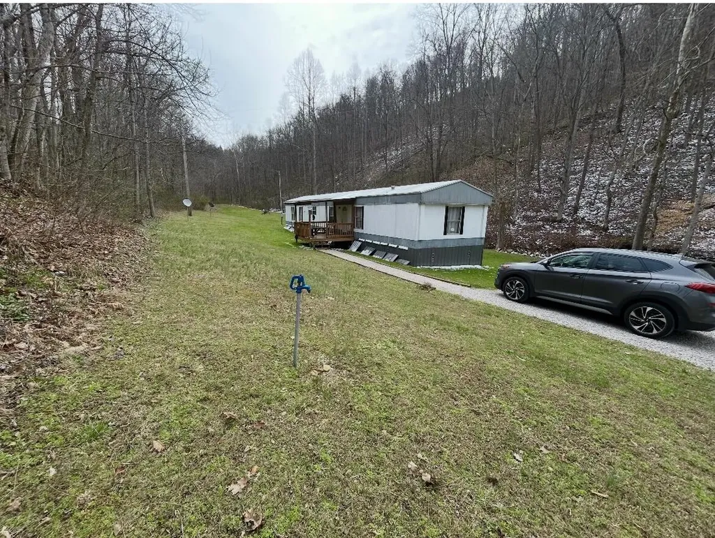 3252 Scotts Branch Road Vanceburg KY 41179