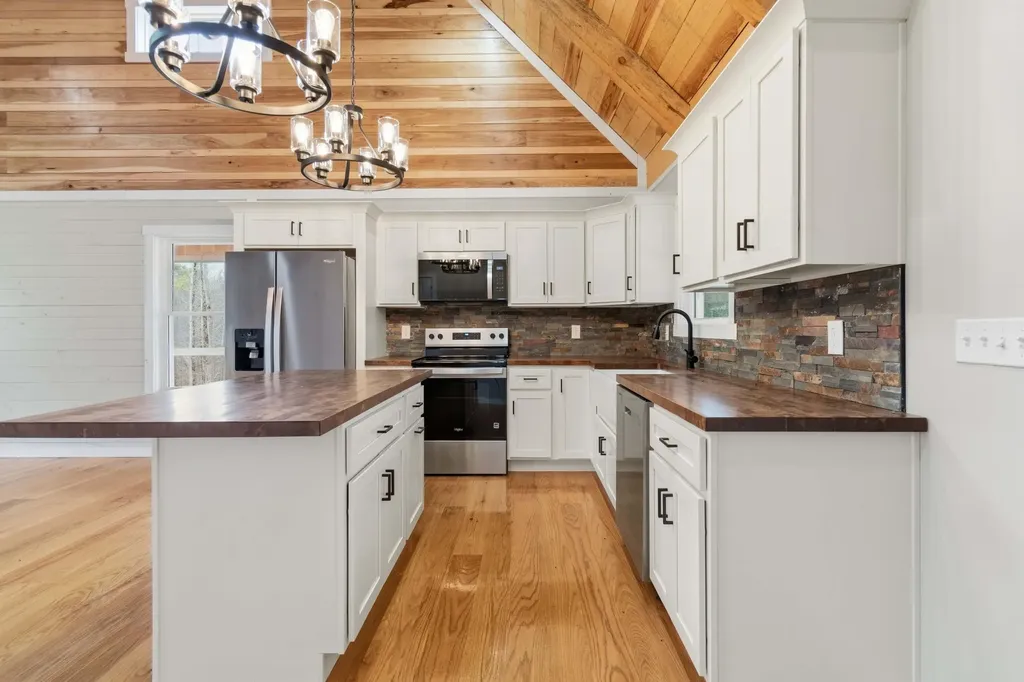 131 Pumpkin Creek Circle Jamestown KY 42629