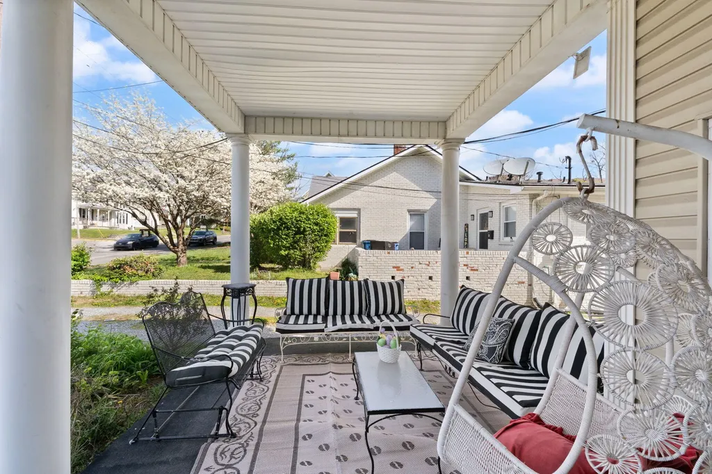 424 S 4th Street Danville KY 40422