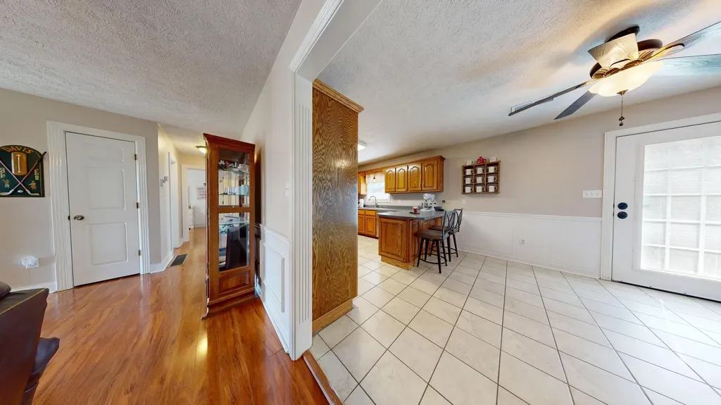 2563 Schoolhouse Hill Road Mt Vernon KY 40456