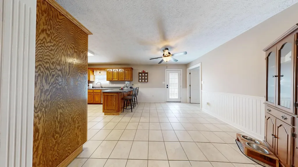 2563 Schoolhouse Hill Road Mt Vernon KY 40456