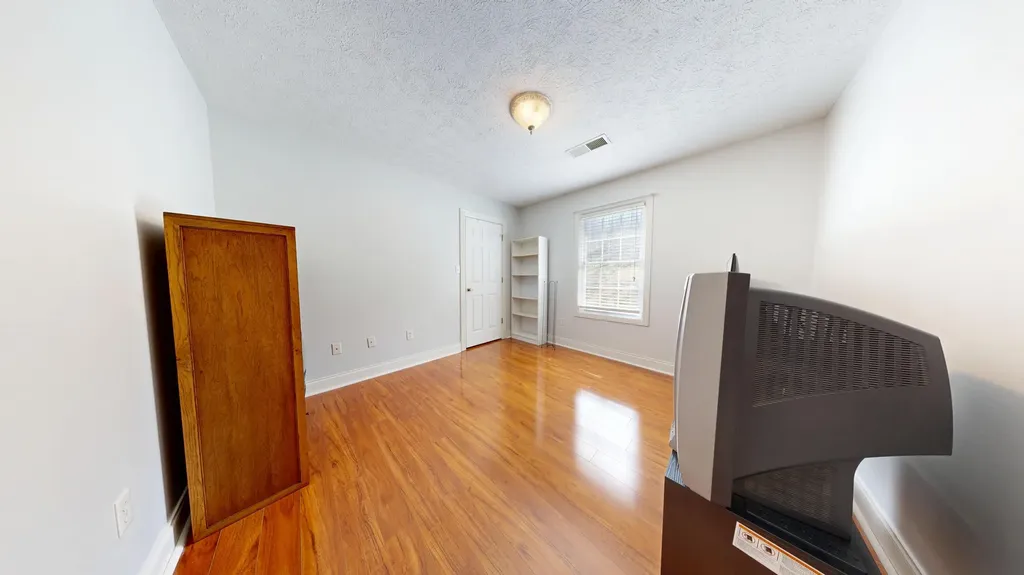 2563 Schoolhouse Hill Road Mt Vernon KY 40456