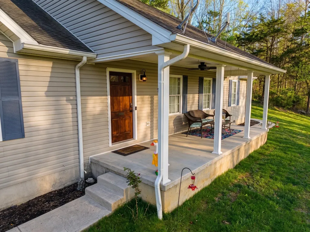 2563 Schoolhouse Hill Road Mt Vernon KY 40456