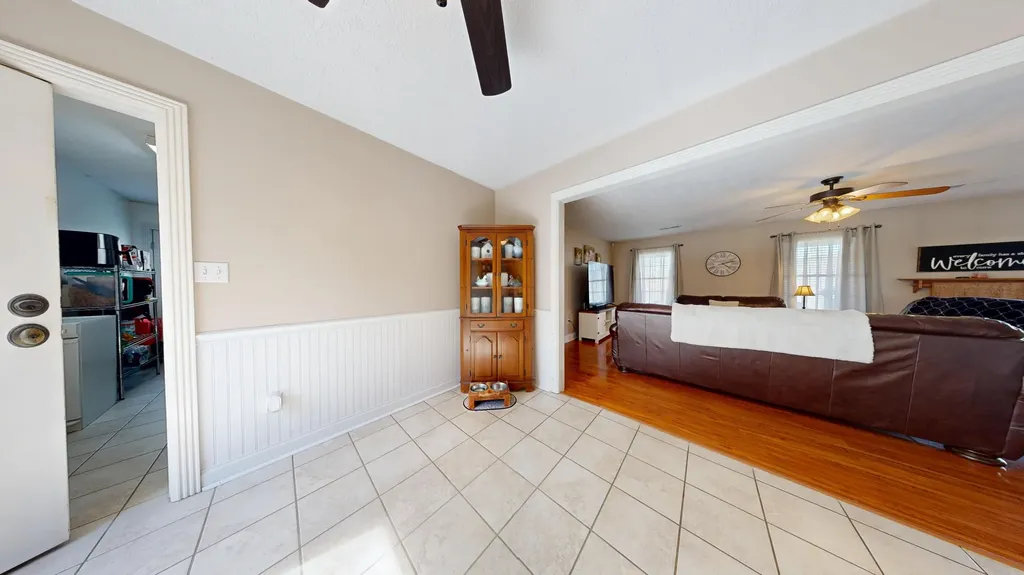 2563 Schoolhouse Hill Road Mt Vernon KY 40456