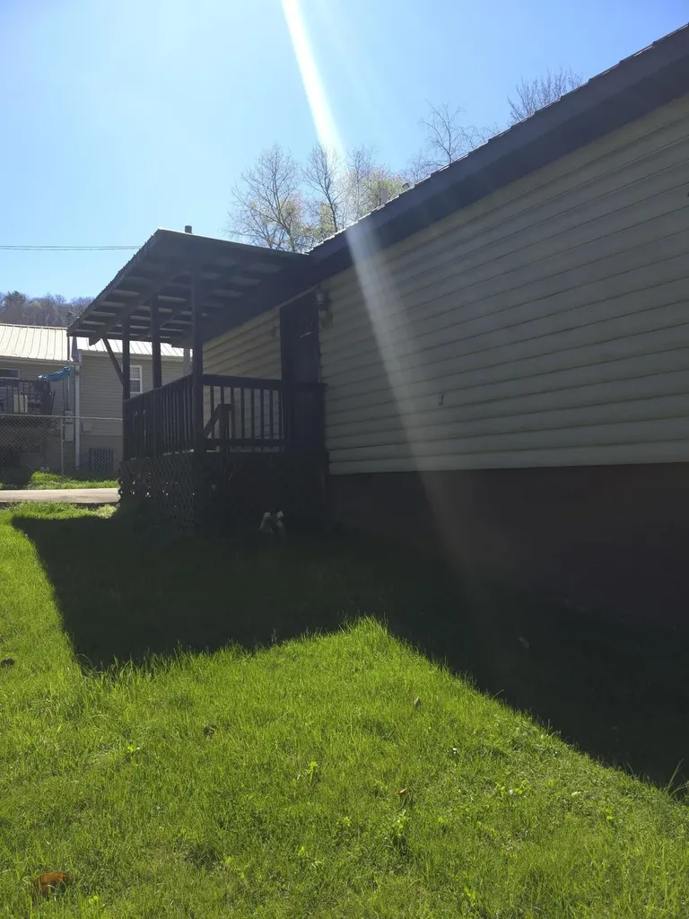 217 & 219 Elizabeth Drive Hazard KY 41701