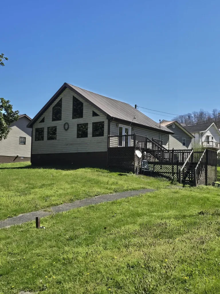 217 & 219 Elizabeth Drive Hazard KY 41701