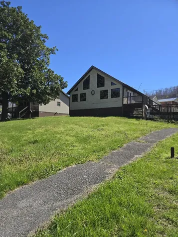 217 & 219 Elizabeth Drive Hazard KY 41701