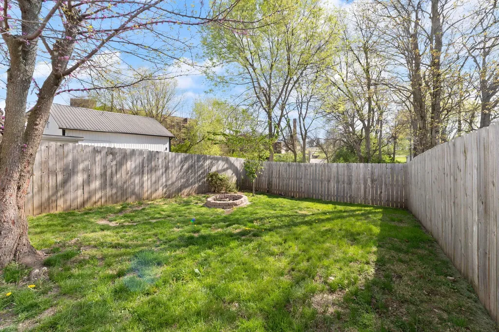424 S 4th Street Danville KY 40422
