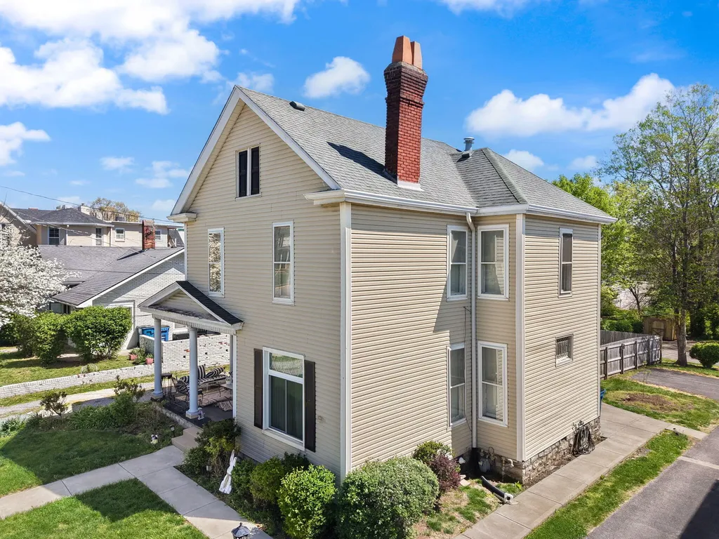 424 S 4th Street Danville KY 40422