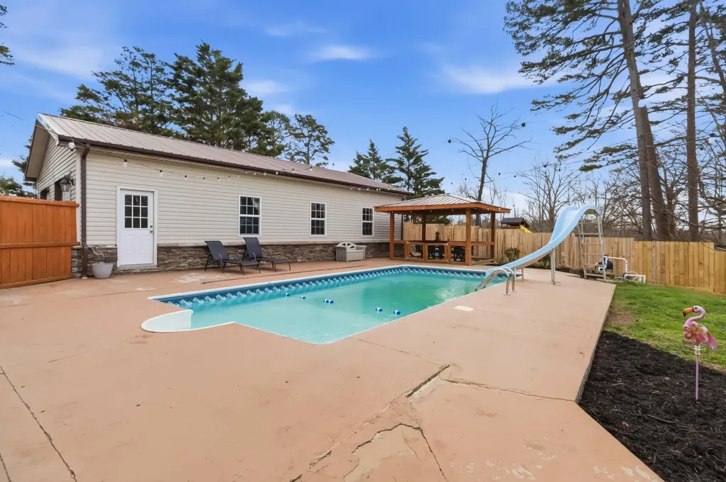 107 Lick Creek Road Whitley City KY 42653