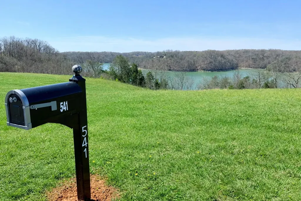 541 Beacon Street Russell Springs KY 42642