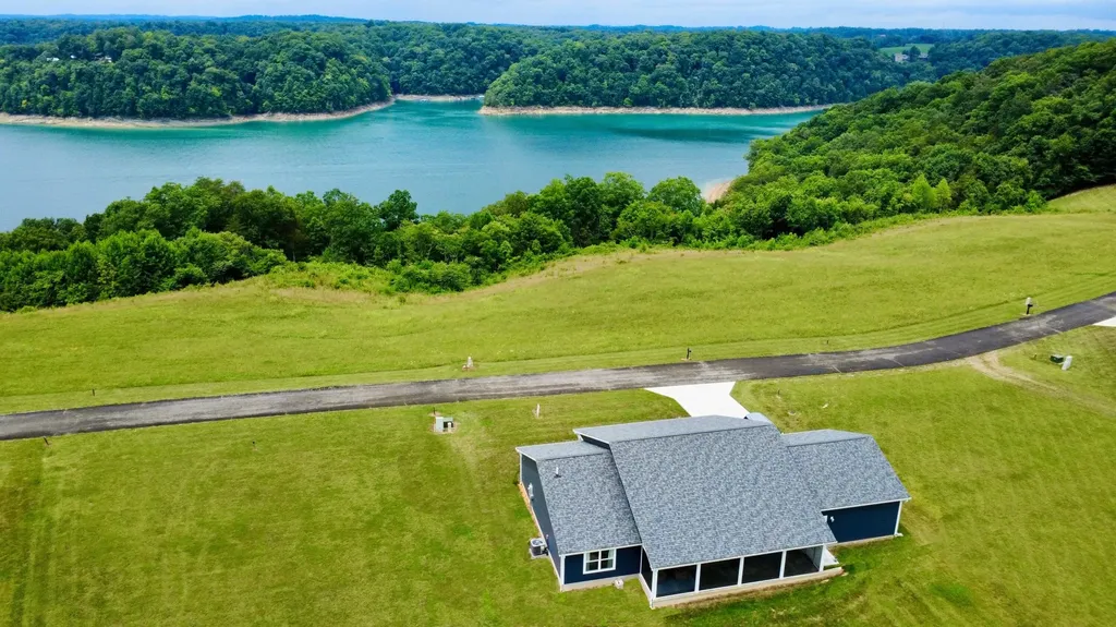 541 Beacon Street Russell Springs KY 42642