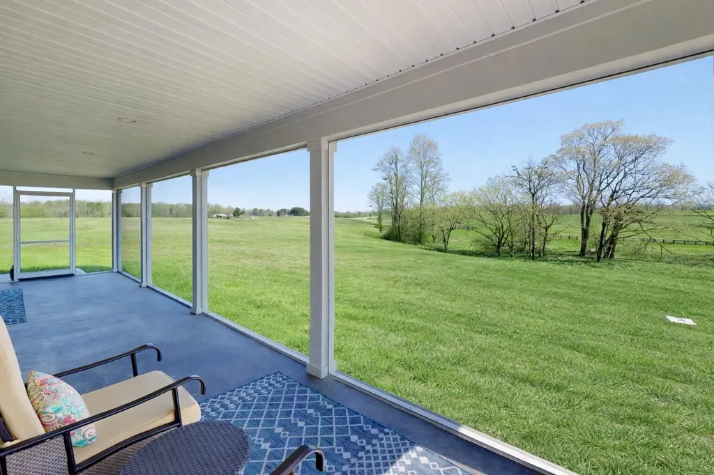541 Beacon Street Russell Springs KY 42642