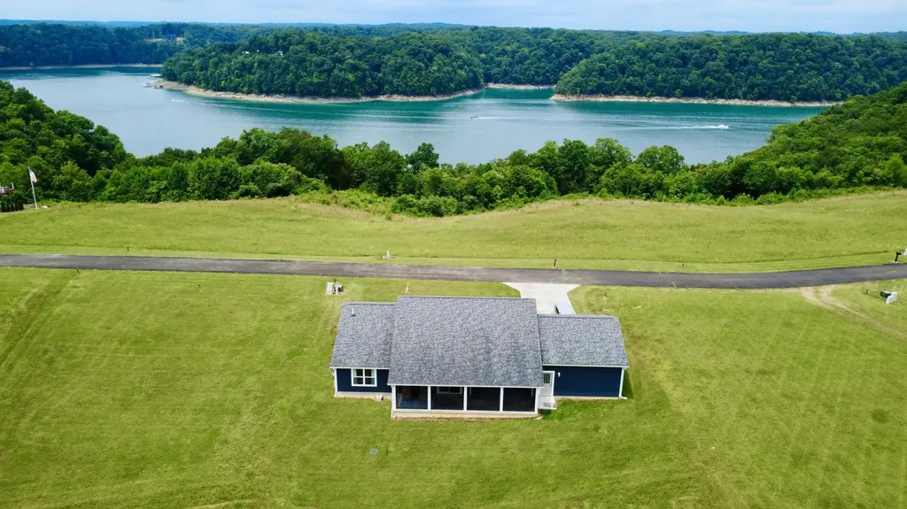 541 Beacon Street Russell Springs KY 42642