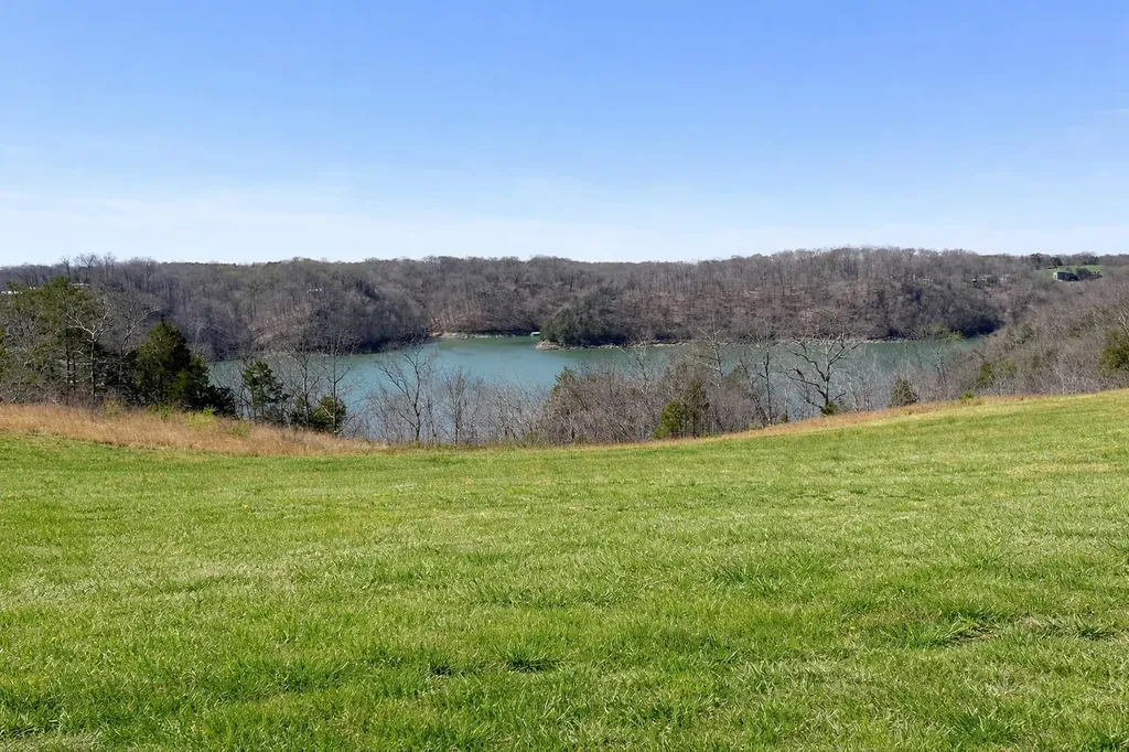 541 Beacon Street Russell Springs KY 42642