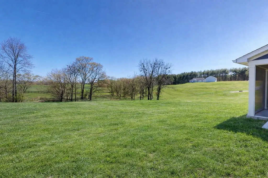 541 Beacon Street Russell Springs KY 42642
