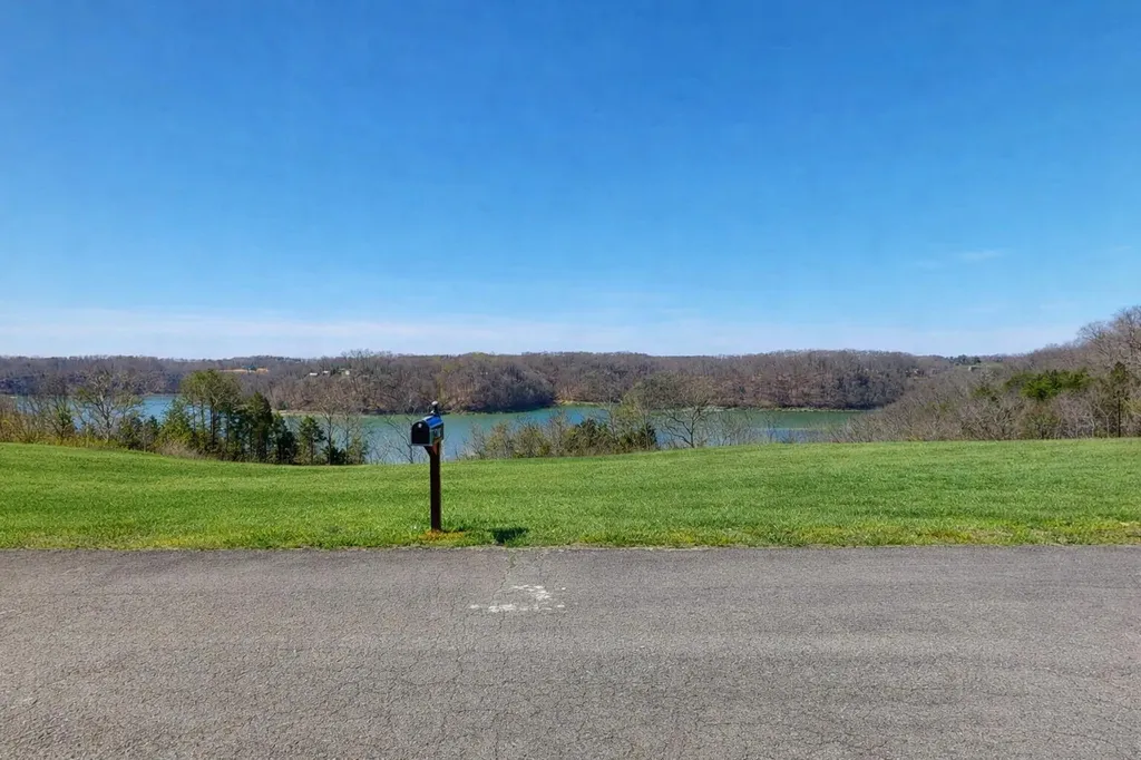 541 Beacon Street Russell Springs KY 42642