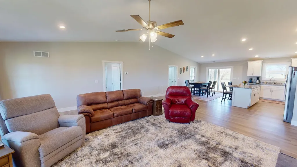 541 Beacon Street Russell Springs KY 42642