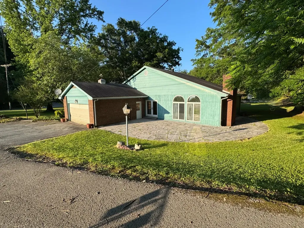 28 Atkins Belcher Road Elkhorn City KY 41522