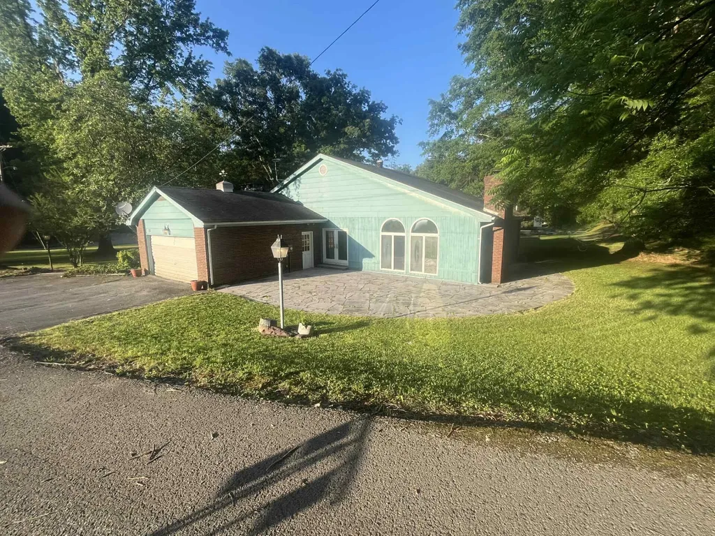 28 Atkins Belcher Road Elkhorn City KY 41522