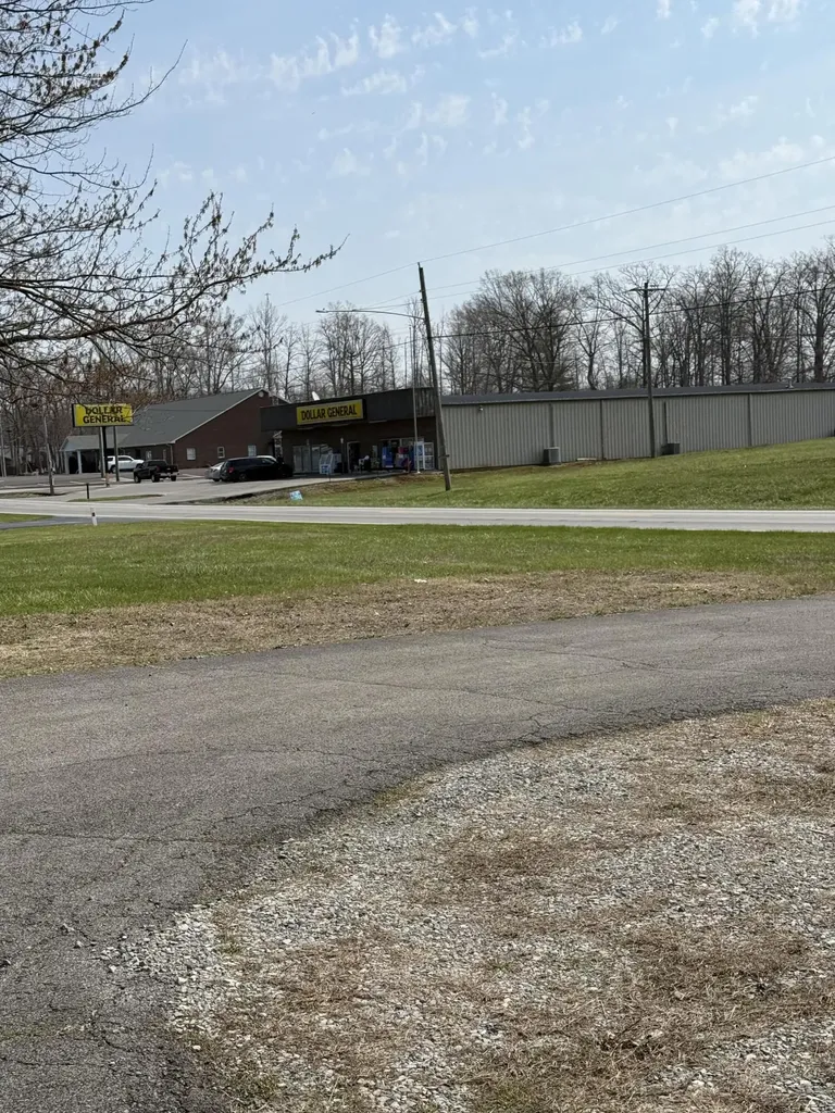 286 E Steve Wariner Drive Russell Springs KY 42642