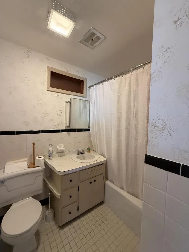262 E Steve Wariner Drive Russell Springs KY 42642