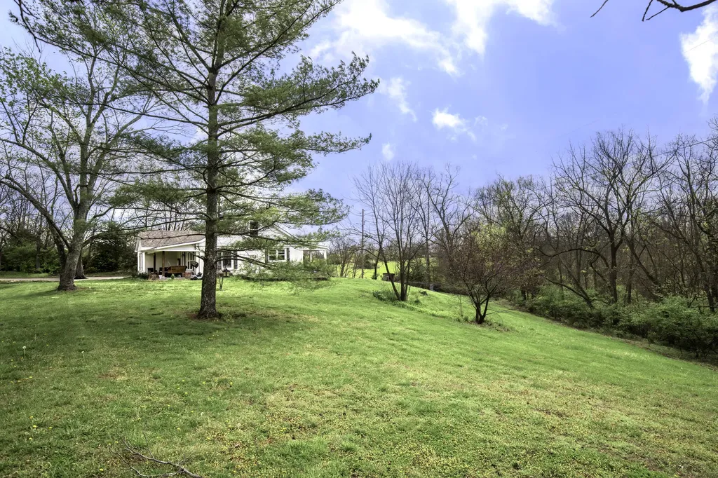 1447 Baxter Ridge Road Lawrenceburg KY 40342