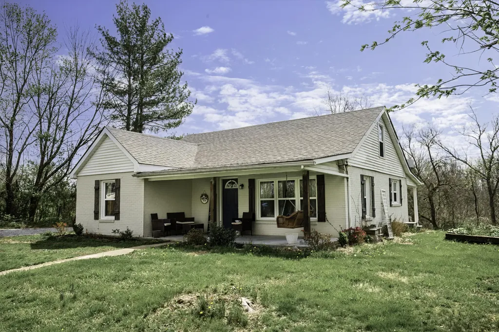 1447 Baxter Ridge Road Lawrenceburg KY 40342