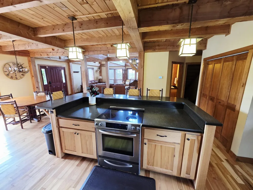 100 Waters Edge Trail Monticello KY 42633