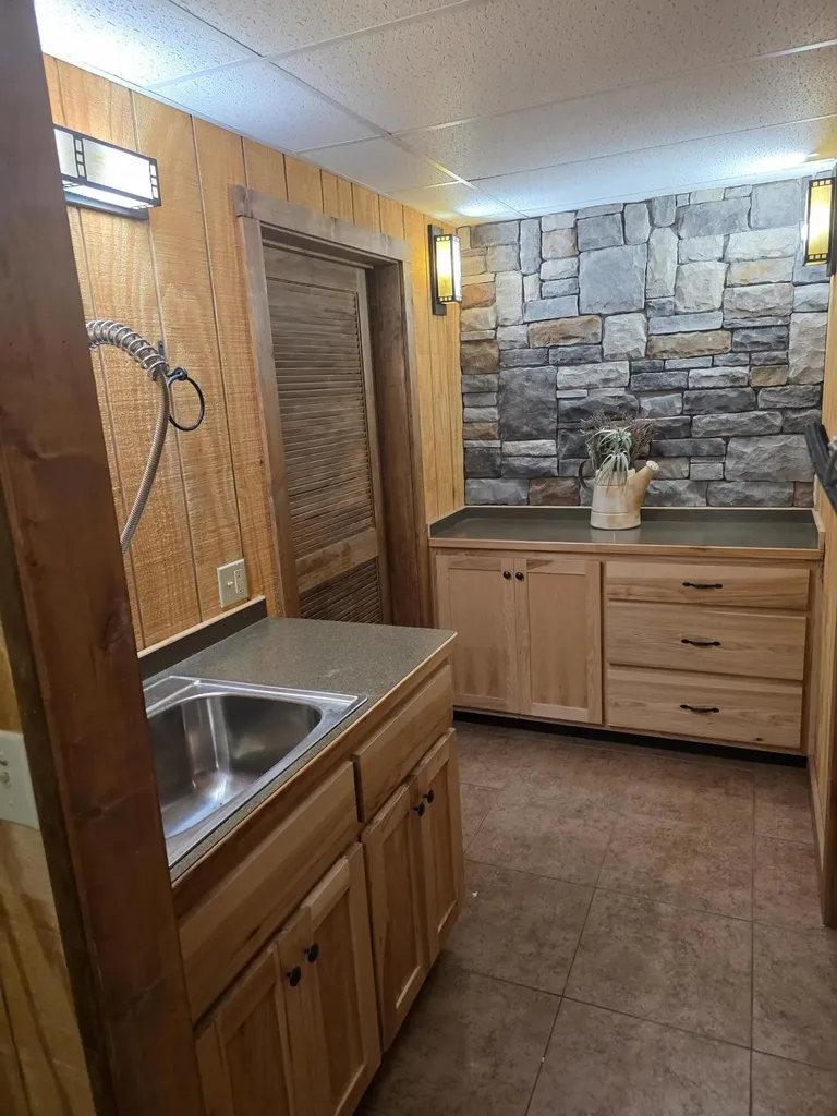 100 Waters Edge Trail Monticello KY 42633