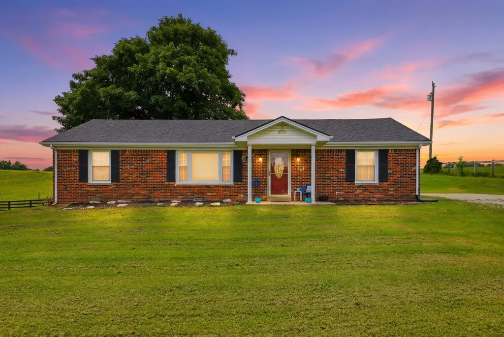 325 Goodlett Road Salvisa KY 40372