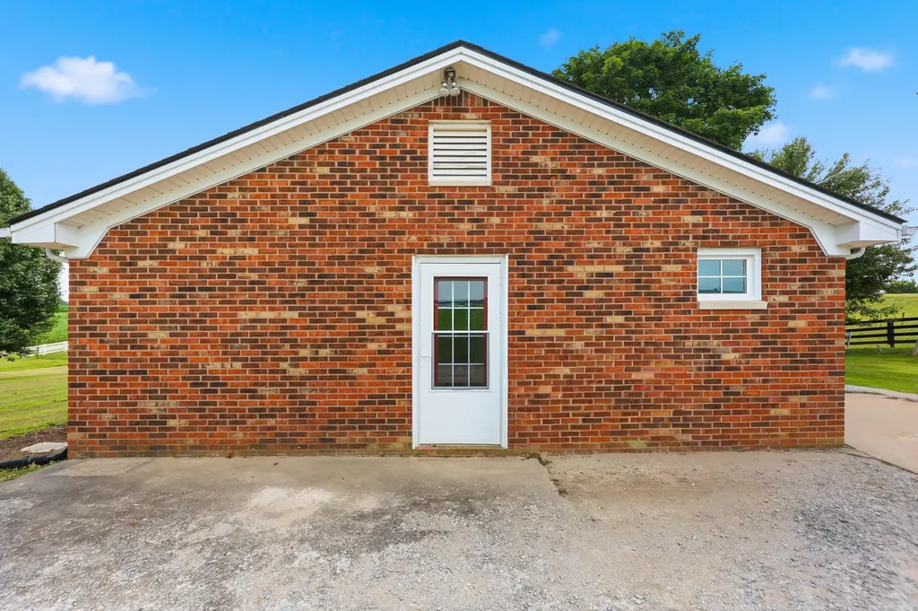 325 Goodlett Road Salvisa KY 40372