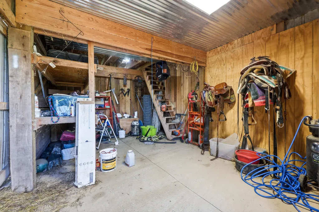 325 Goodlett Road Salvisa KY 40372