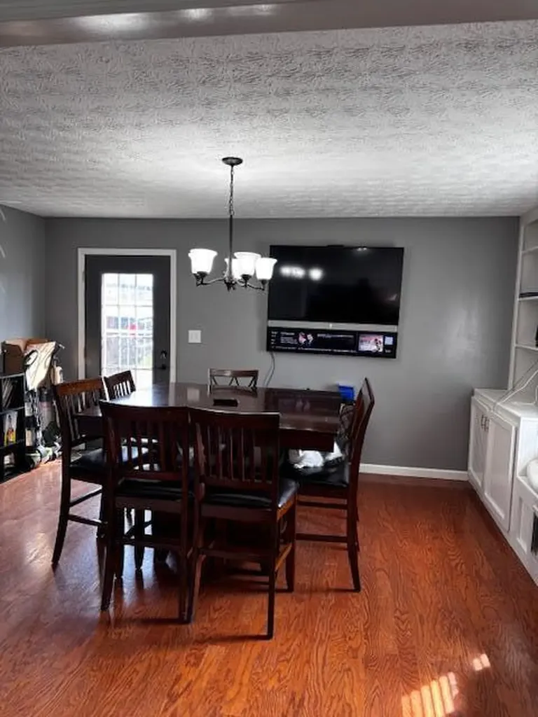 325 Goodlett Road Salvisa KY 40372