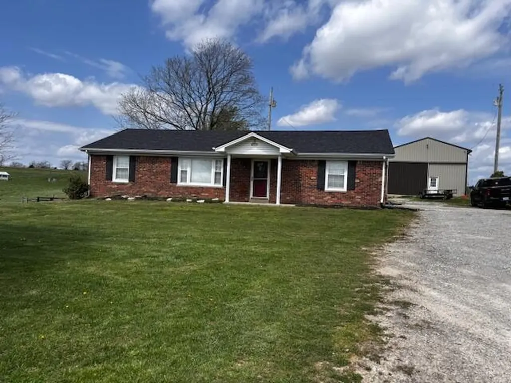 325 Goodlett Road Salvisa KY 40372