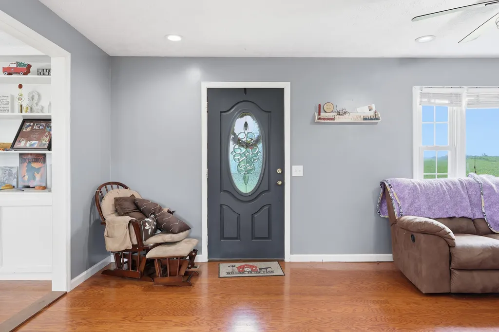 325 Goodlett Road Salvisa KY 40372
