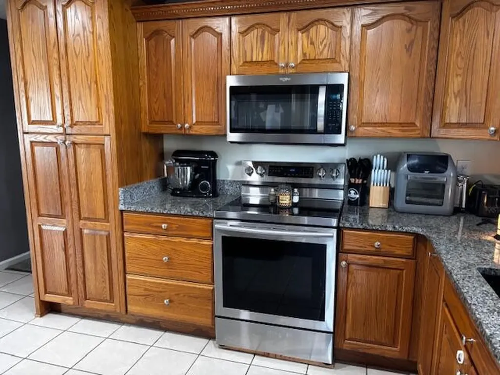 325 Goodlett Road Salvisa KY 40372