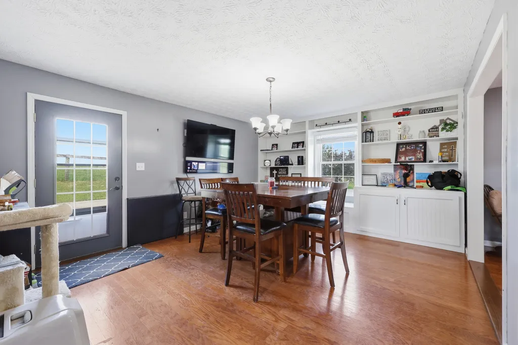 325 Goodlett Road Salvisa KY 40372