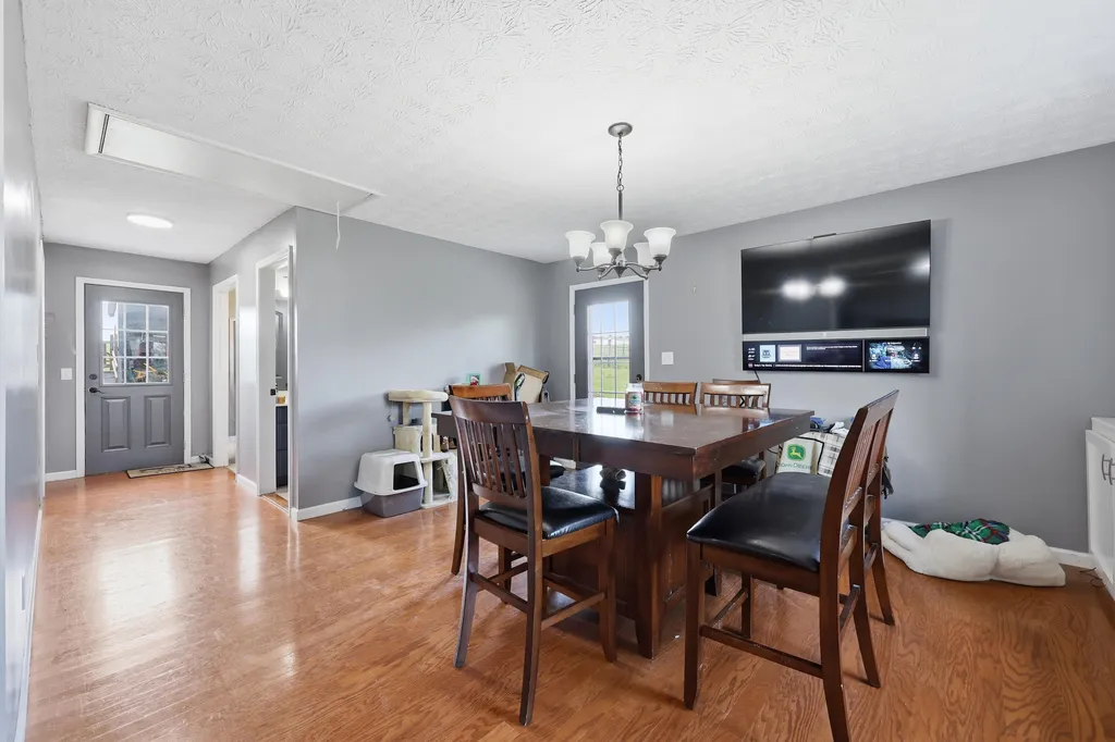 325 Goodlett Road Salvisa KY 40372