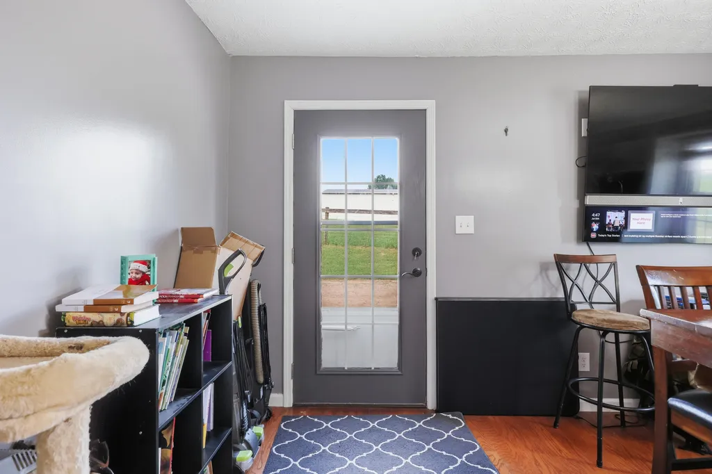 325 Goodlett Road Salvisa KY 40372