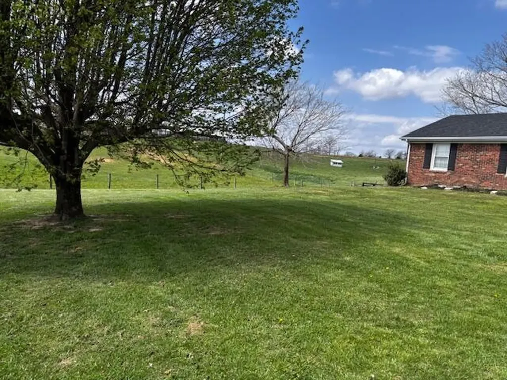 325 Goodlett Road Salvisa KY 40372